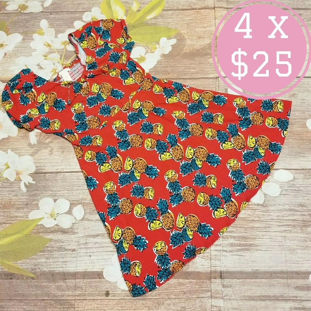Forever 21 girl pineapple dress